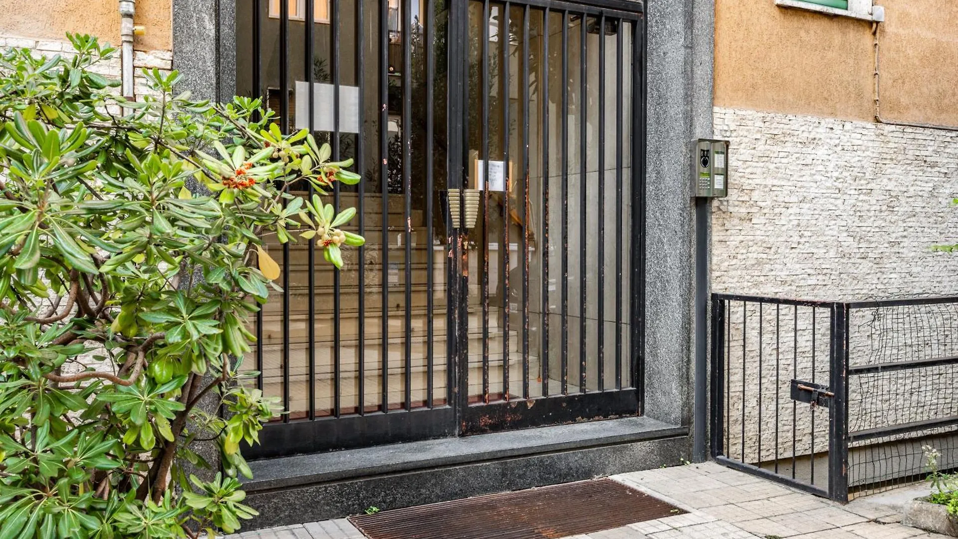 Design And Silence - Wide Renovated Apartment 2 Stops Form Centrale ميلان